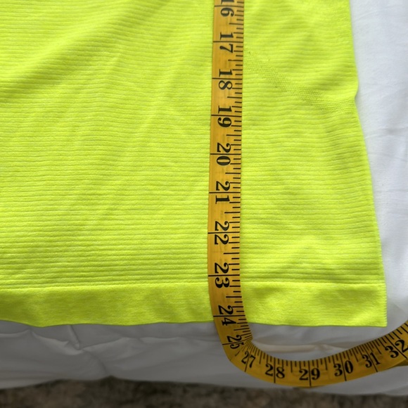 Lululemon Swiftly Tech Long Sleeve 2.0, Size 4 - Picture 7 of 9